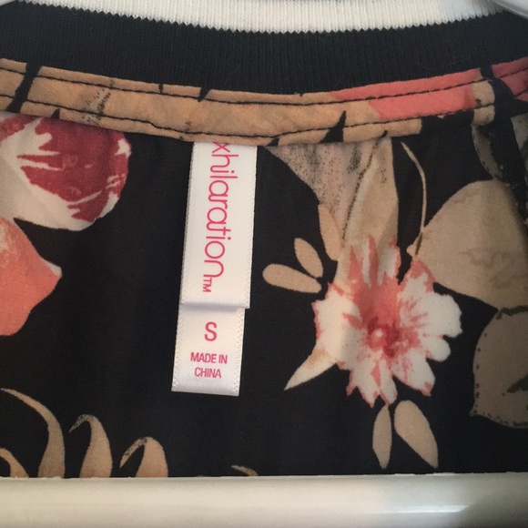 Xhilaration Floral Jacket - Picture 2 of 3